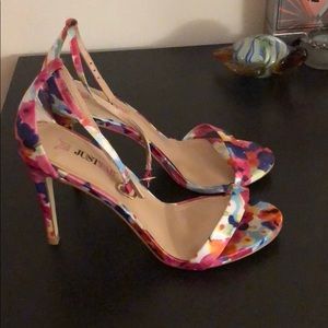 JustFab floral heals